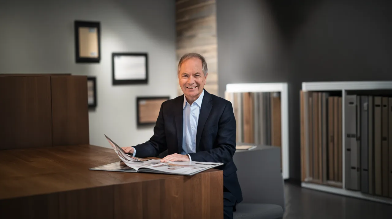 Olaf Rützel in a consulting conversation